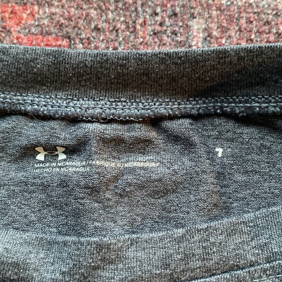 Kids Under Armour Lot Size Small - Picture 3 of 5